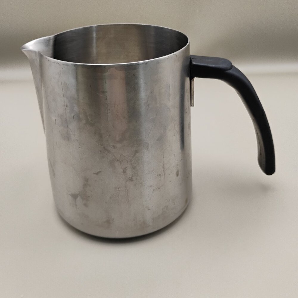 frothing cup with spout and black plastic handle stainless steel 18-8 preowned